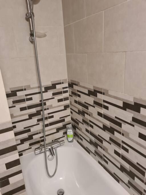 لندن Luxury One Bedroom Flat المظهر الخارجي الصورة